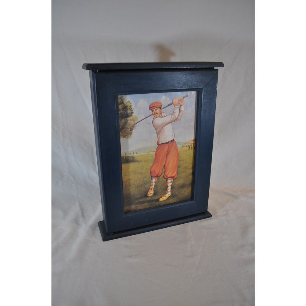 Wooden Golfer Key Box